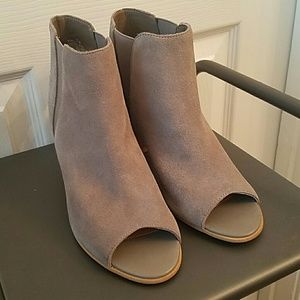 Steve Madden Nobell Suede Leather Peep Toe Boots
